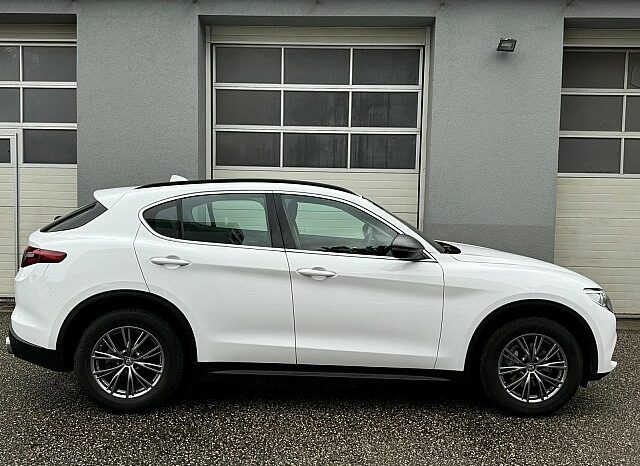 Alfa Romeo Stelvio Super 2,2 ATX AWD Aut. full