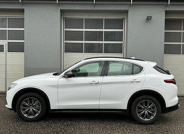 Alfa Romeo Stelvio Super 2,2 ATX AWD Aut. full