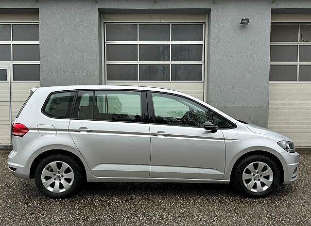 VW Touran Trendline 1,6 SCR TDI full