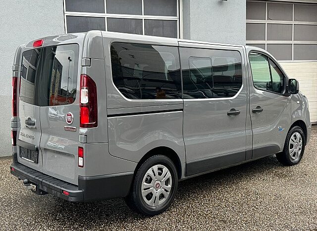 Fiat Talento Panorama EcoJet 125 Professional *8-SITZER* full