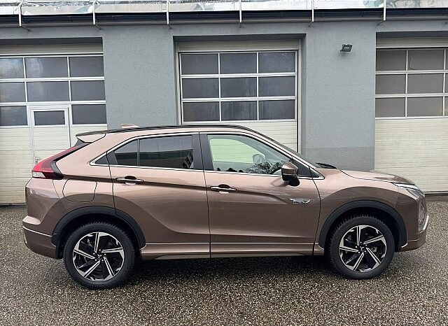 Mitsubishi Eclipse Cross PHEV 2,4 4WD Intense+ Aut. full