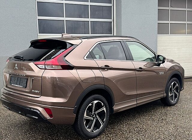 Mitsubishi Eclipse Cross PHEV 2,4 4WD Intense+ Aut. full