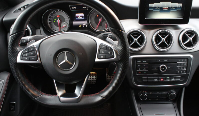 Mercedes-Benz CLA 180 Coupe Aut. *AMG-LINE* full