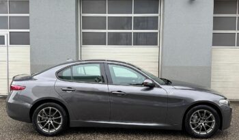 Alfa Romeo Giulia Super 2,0 200 AT8 RWD full