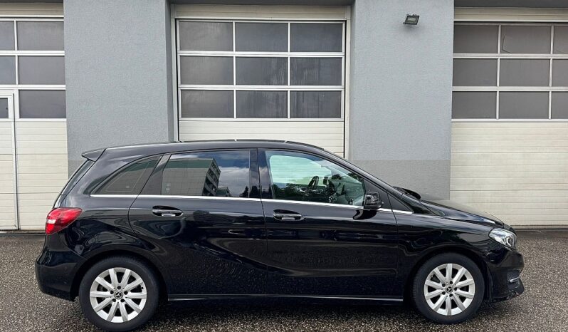 Mercedes-Benz B 180 d Aut. full