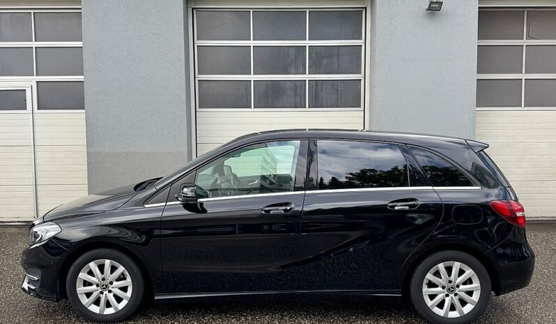 Mercedes-Benz B 180 d Aut. full
