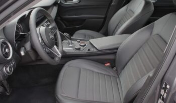 Alfa Romeo Giulia Super 2,0 200 AT8 RWD full