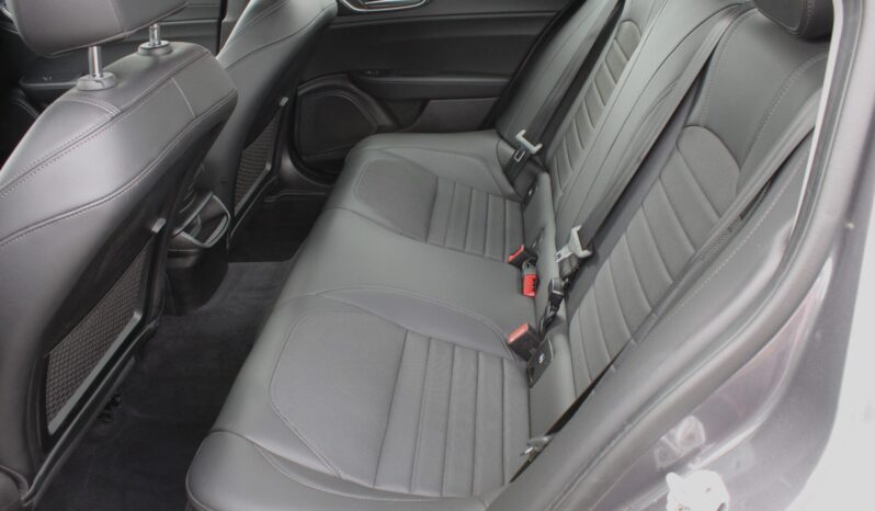 Alfa Romeo Giulia Super 2,0 200 AT8 RWD full