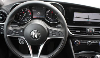 Alfa Romeo Giulia Super 2,0 200 AT8 RWD full