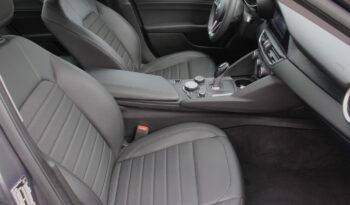 Alfa Romeo Giulia Super 2,0 200 AT8 RWD full