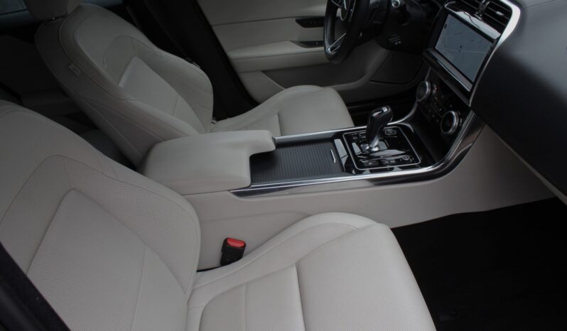 Jaguar XE D200 SE Aut. full