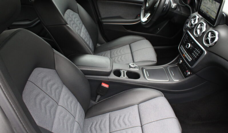 Mercedes-Benz GLA 200 d Style Aut. full