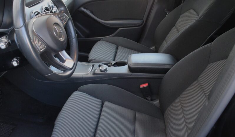 Mercedes-Benz B 180 d Aut. full