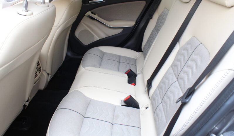 Mercedes-Benz GLA 200 d 4MATIC Aut. full