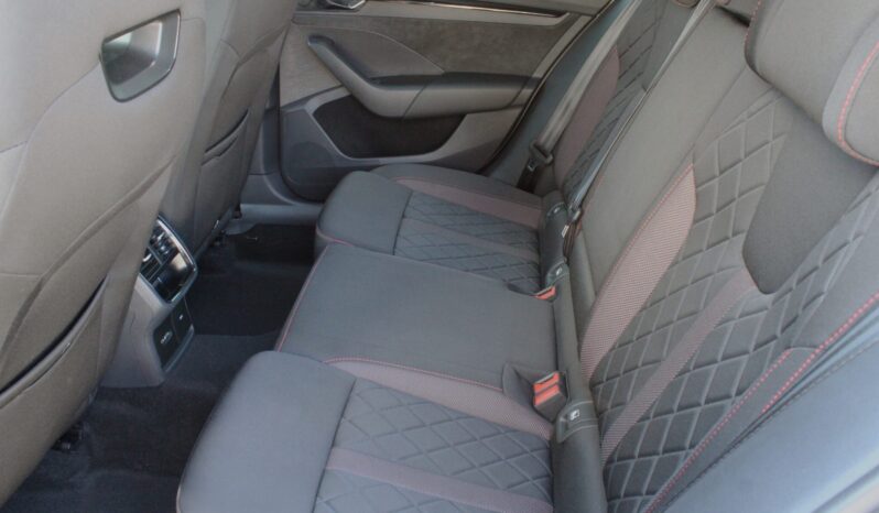 Skoda Octavia Combi RS iV 245 DSG full
