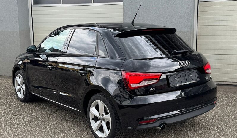 Audi A1 SB 1,0 TFSI intense S-tronic full