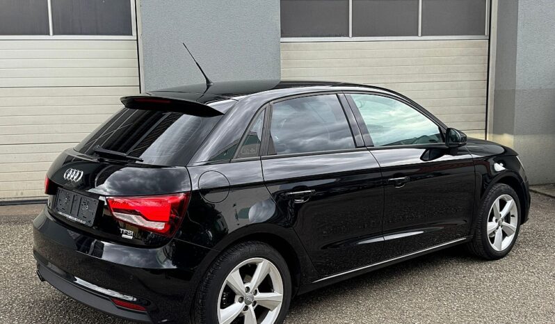 Audi A1 SB 1,0 TFSI intense S-tronic full