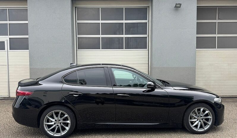 Alfa Giulia Super 2,2 160 ATX Aut. full