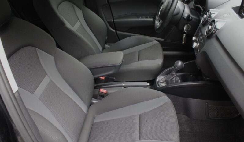 Audi A1 SB 1,0 TFSI intense S-tronic full