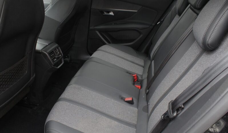 Peugeot 3008 1,2 PureTech 130 S&S EAT8 Allure full