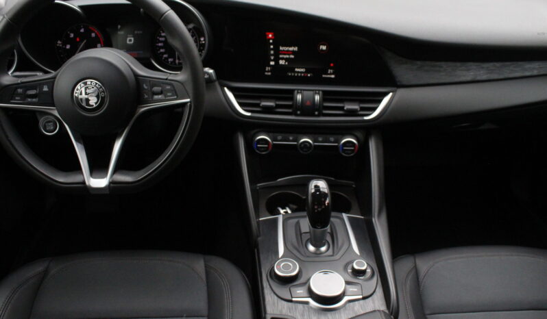 Alfa Giulia Super 2,2 160 ATX Aut. full