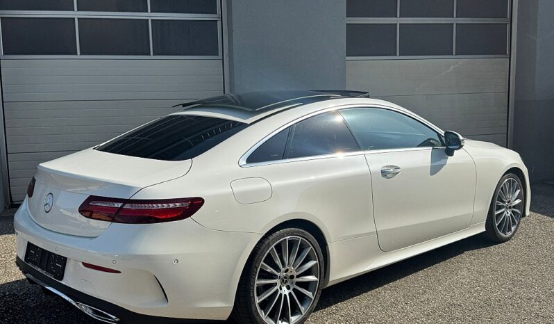 Mercedes-Benz E 220 d Coupe Aut. *AMG-LINE* full