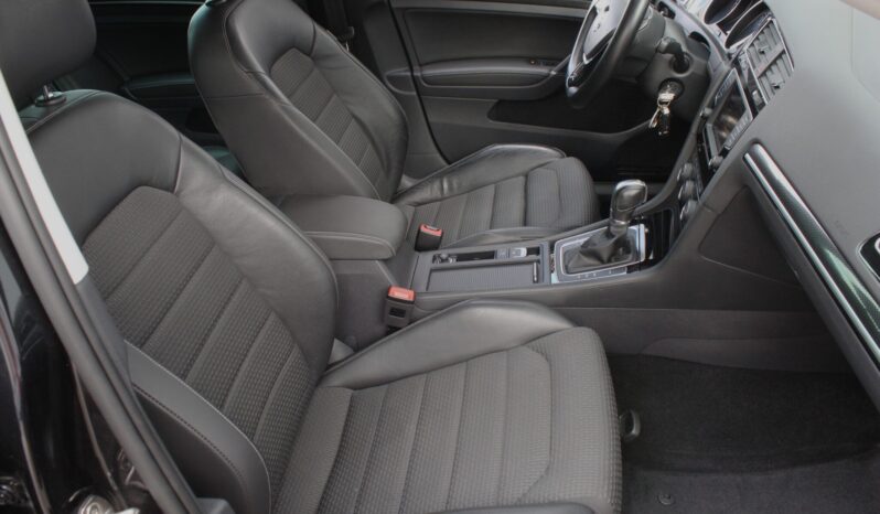 VW Golf Highline 1,6 TDI DSG *R-LINE* full