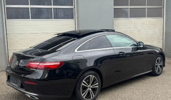 Mercedes-Benz E 200 Coupe Aut. full