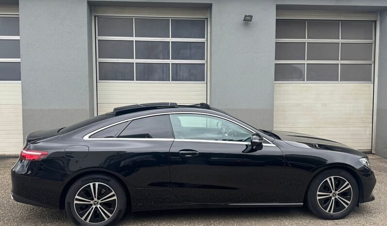 Mercedes-Benz E 200 Coupe Aut. full