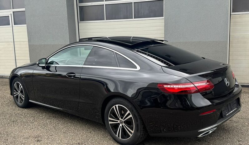 Mercedes-Benz E 200 Coupe Aut. full