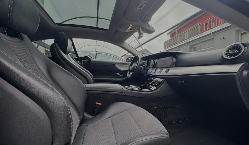 Mercedes-Benz E 200 Coupe Aut. full