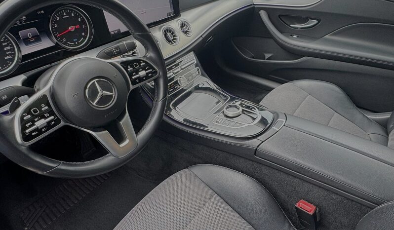 Mercedes-Benz E 200 Coupe Aut. full