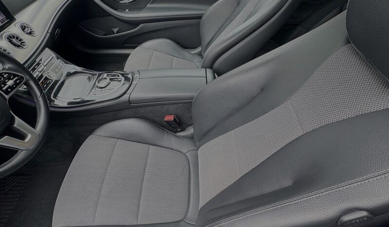 Mercedes-Benz E 200 Coupe Aut. full
