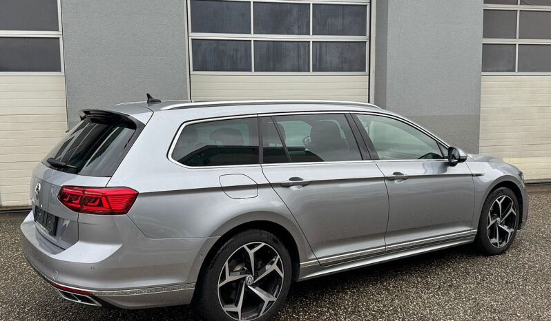 VW Passat Variant Elegance 2,0 TDI DSG *R-LINE* full