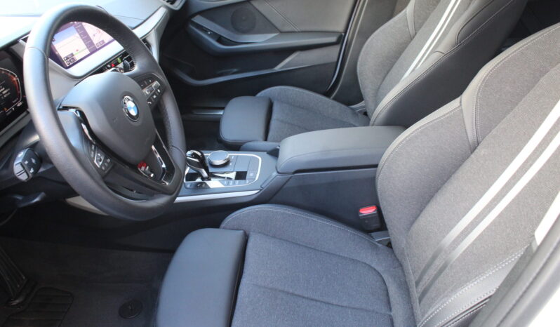 BMW 116d Sport Line Aut. full