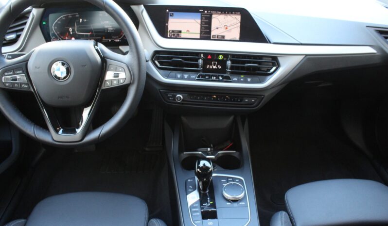 BMW 116d Sport Line Aut. full