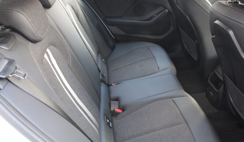BMW 116d Sport Line Aut. full