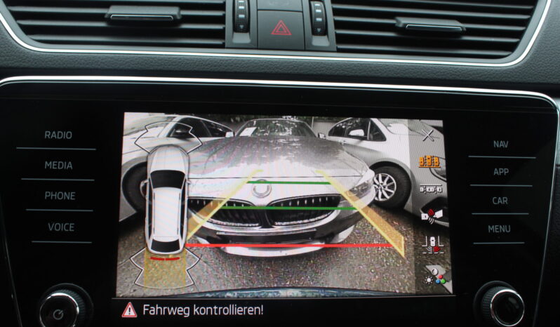 Skoda Superb Kombi 2,0 TDI Style DSG full