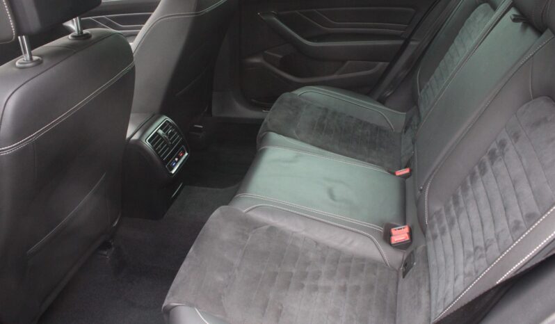 VW Passat Variant Elegance 2,0 TDI DSG *R-LINE* full