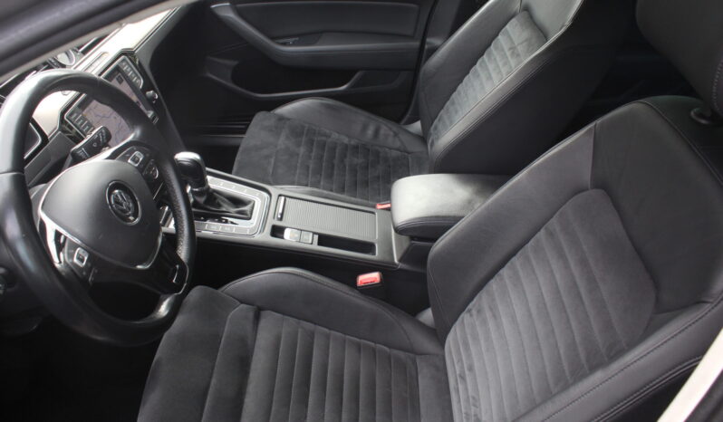VW Passat Variant Highline TDI 4Motion DSG full