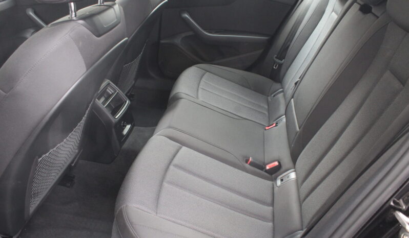 Audi A4 Avant 30 TDI S-tronic full