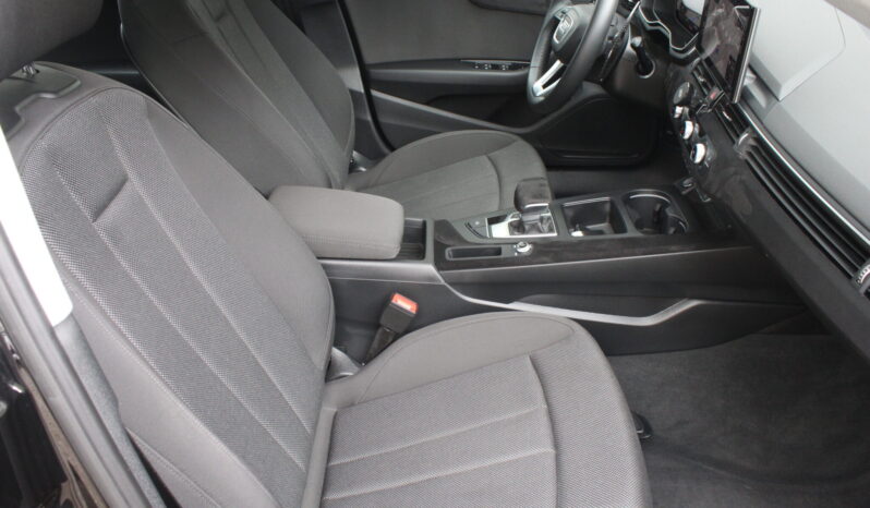 Audi A4 Avant 30 TDI S-tronic full