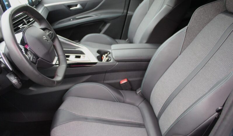 Peugeot 5008 1,2 Allure EAT8 Aut. *7-SITZER* full