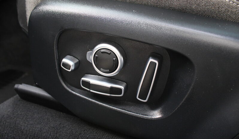 Land Rover Range Rover Velar P300 Allrad SE Aut. full