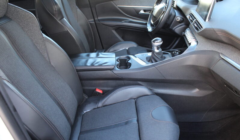 Peugeot 5008 2,0 BlueHDI 150 GT Line *7-SITZER* full