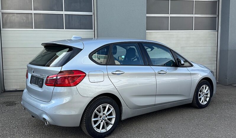 BMW 218d Active Tourer Advantage full