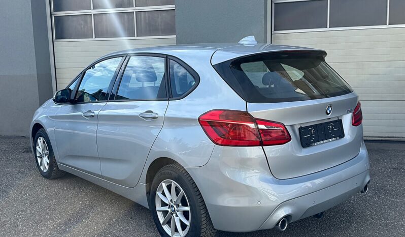 BMW 218d Active Tourer Advantage full