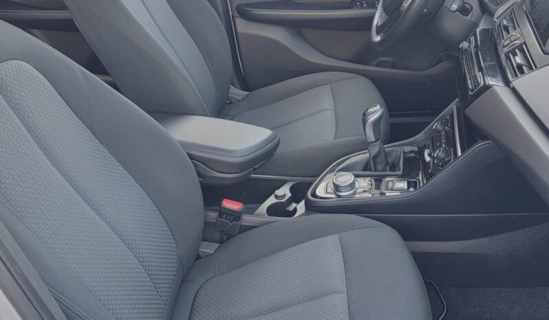 BMW 218d Active Tourer Advantage full