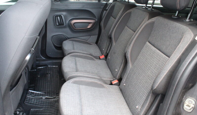 Peugeot Rifter 1,5 BlueHDI 130 GT Line Lang EAT8 Aut. *7-SITZER* full