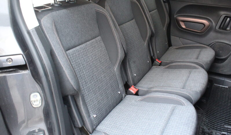 Peugeot Rifter 1,5 BlueHDI 130 GT Line Lang EAT8 Aut. *7-SITZER* full